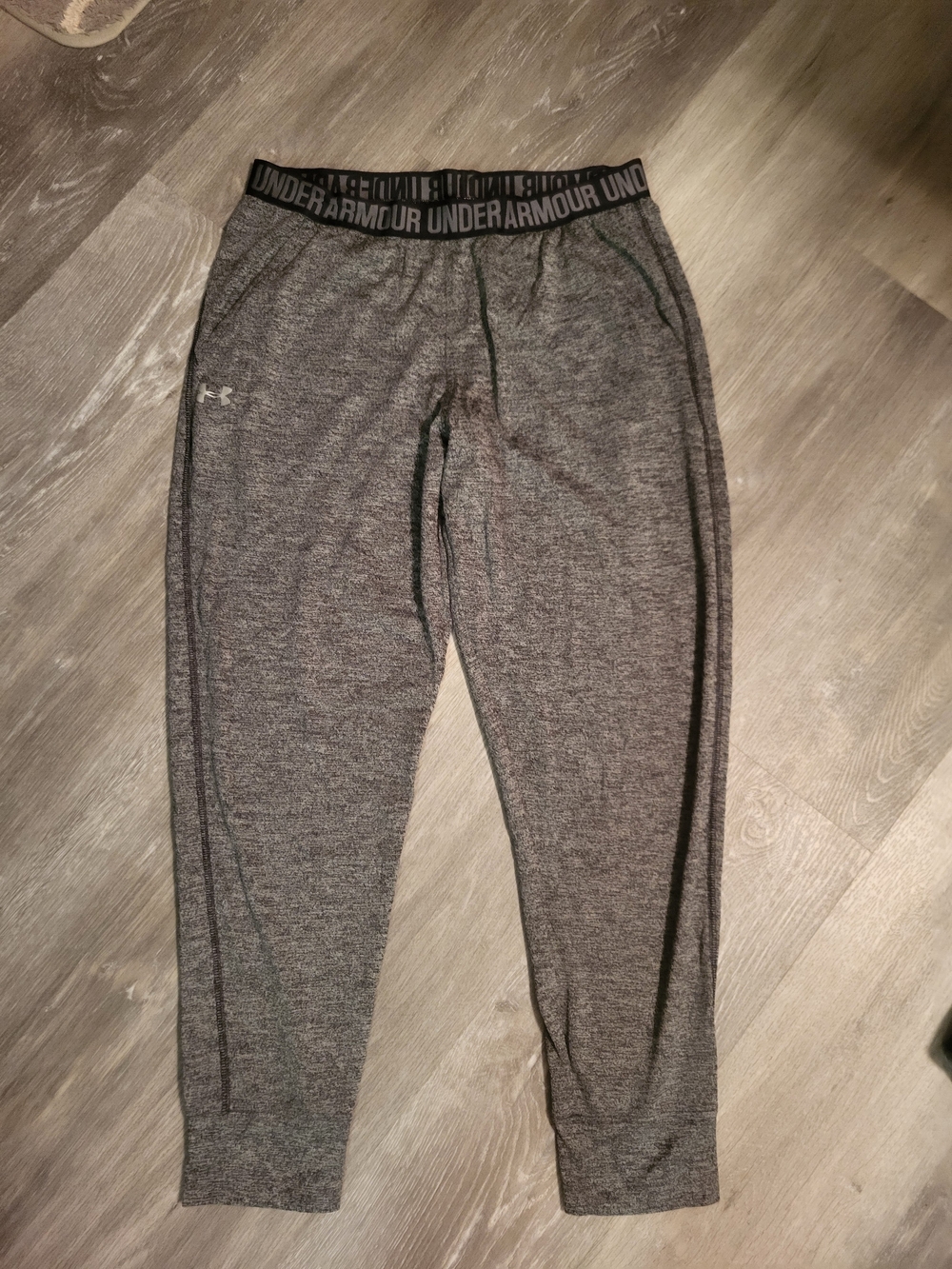 Under Armour HeatGear women Jogger Pants M Gray Loose Polyester Pull On Elastic